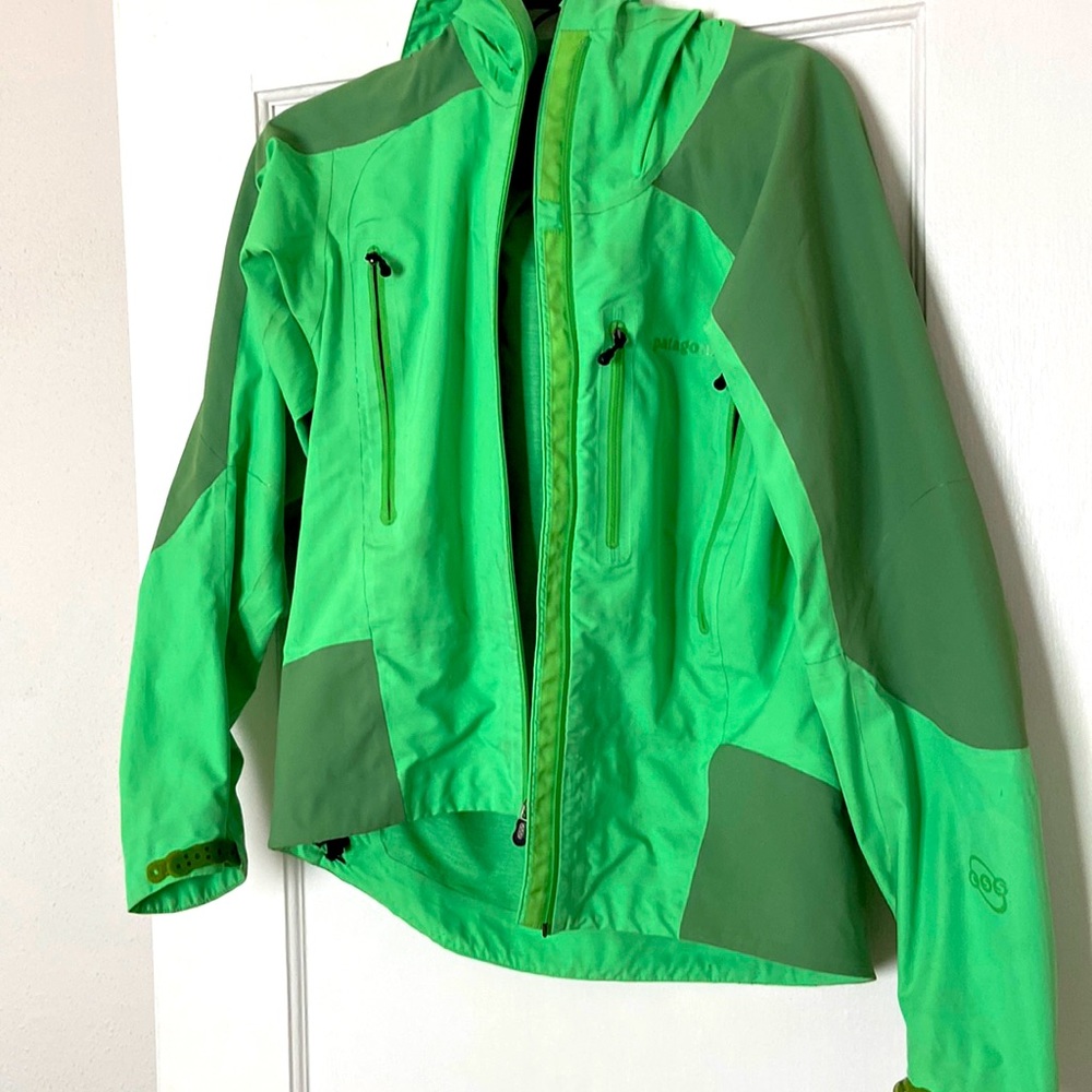 Patagonia green rain coat